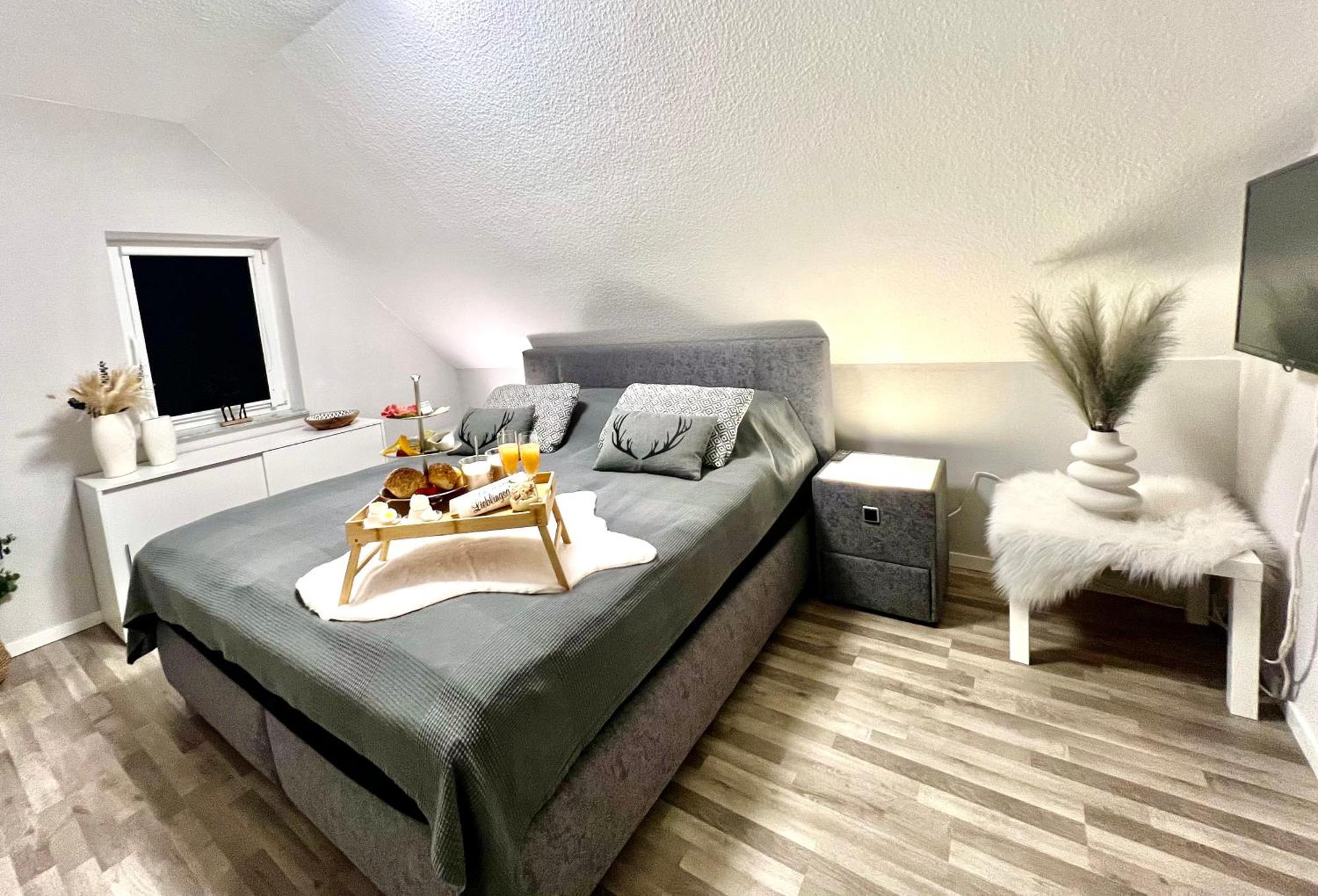 Ferienwohnung Haus Moorblick Mit Garten In Kanallage Wiesmoor Luaran gambar