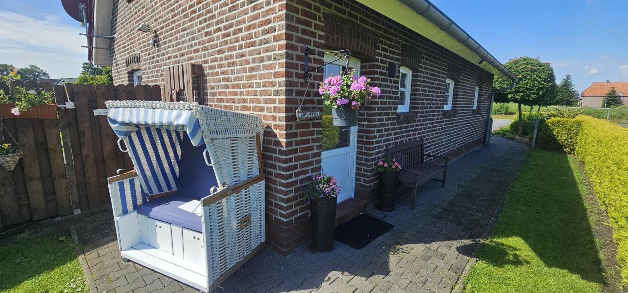 Ferienwohnung Haus Moorblick Mit Garten In Kanallage Wiesmoor Luaran gambar